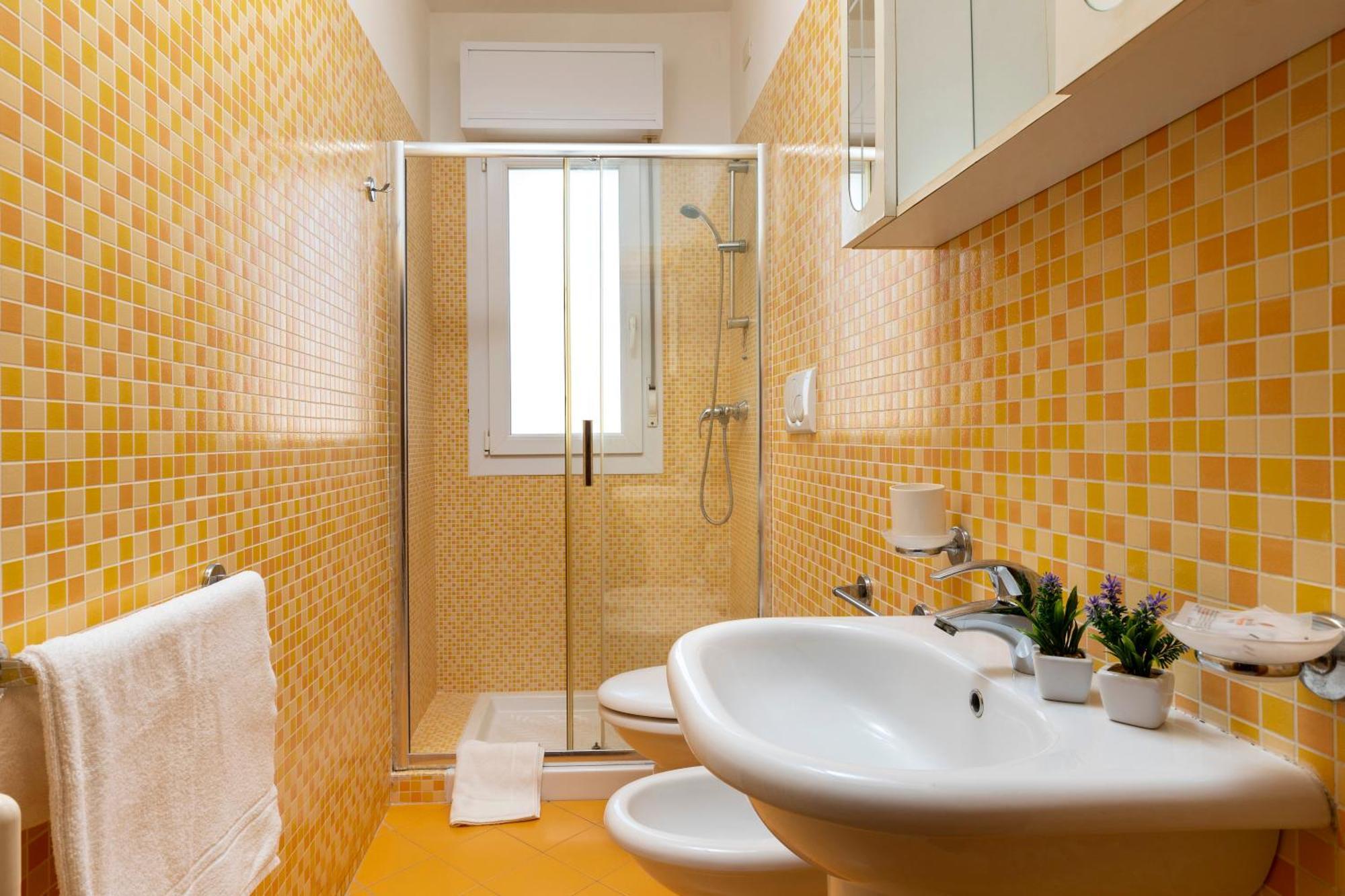 Residence Uno Studio&Suites Rimini Buitenkant foto