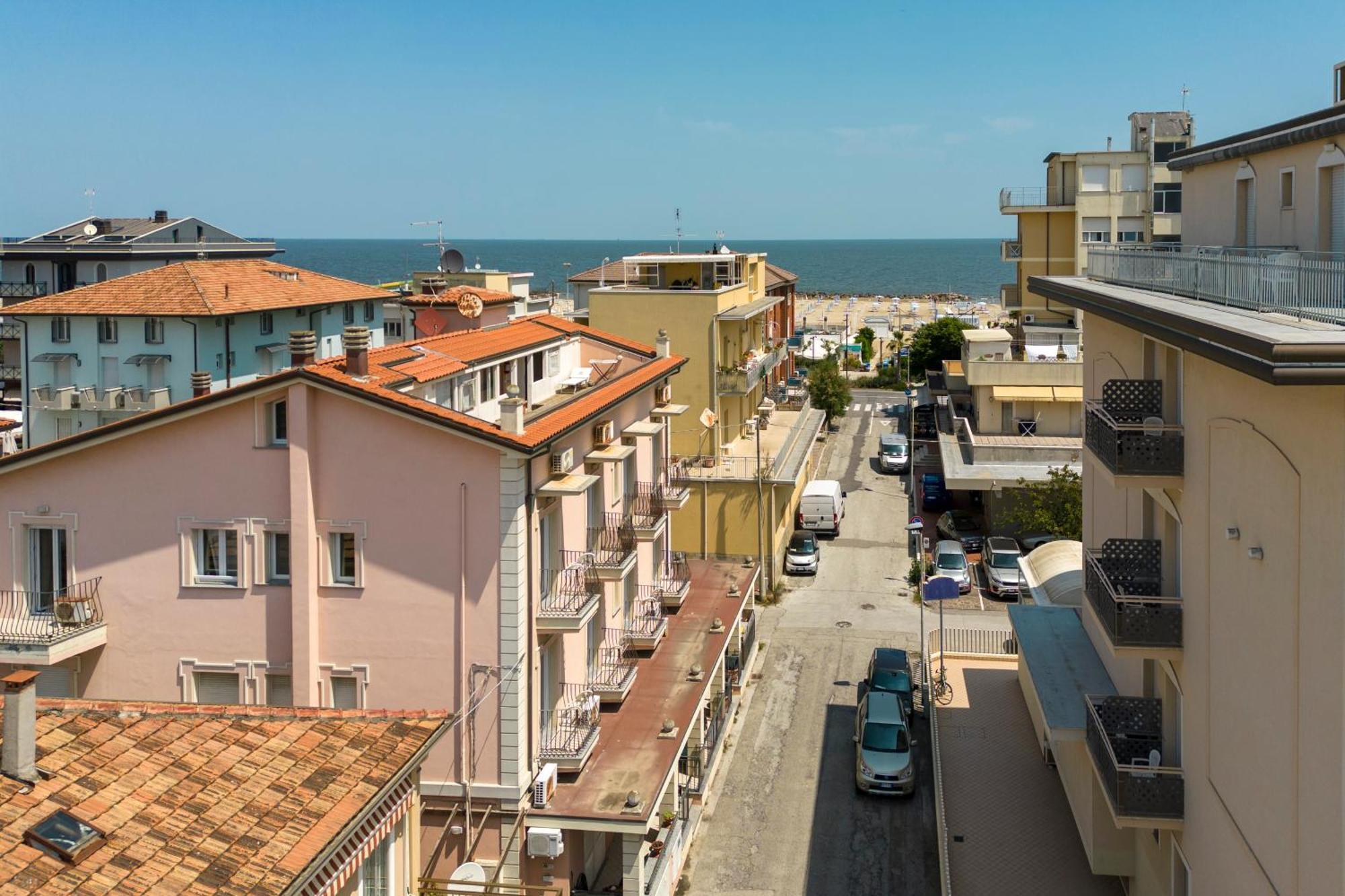 Residence Uno Studio&Suites Rimini Buitenkant foto