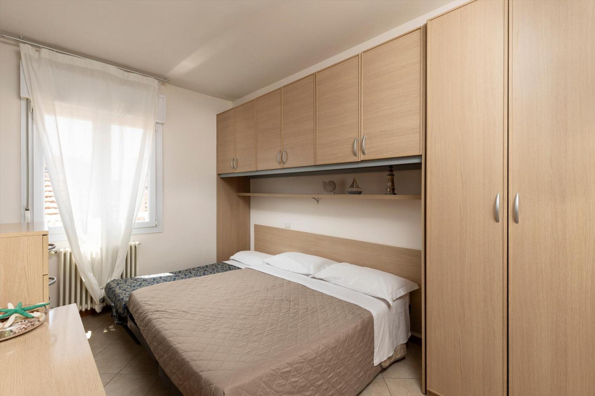 Residence Uno Studio&Suites Rimini Buitenkant foto