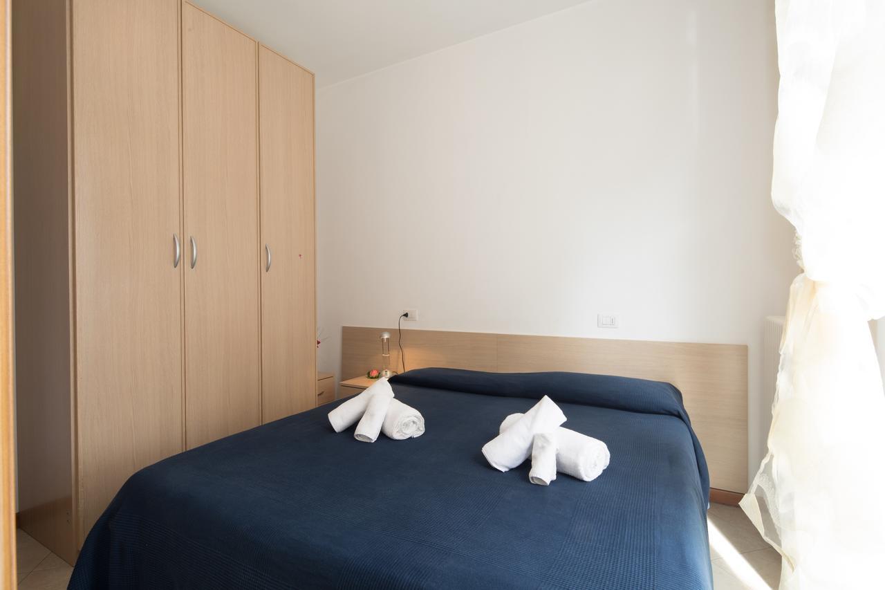 Residence Uno Studio&Suites Rimini Buitenkant foto