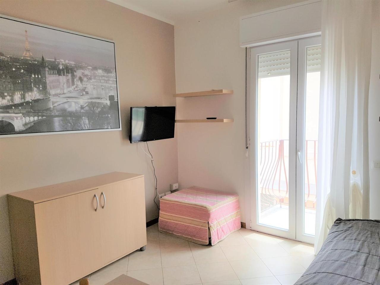 Residence Uno Studio&Suites Rimini Buitenkant foto