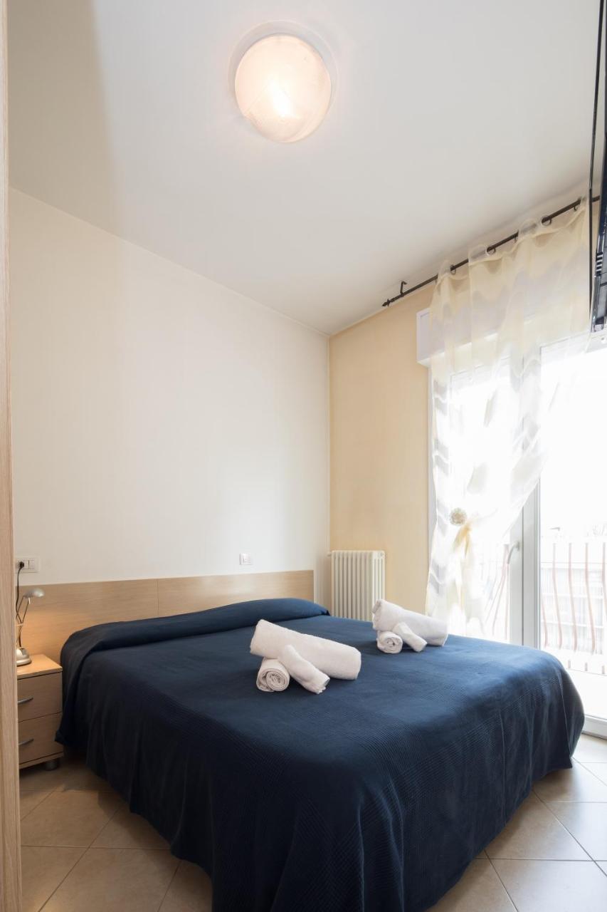 Residence Uno Studio&Suites Rimini Buitenkant foto